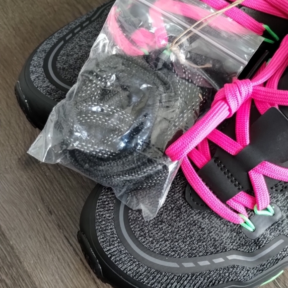 8 Womens / 7 M adidas UltraBoost 20 Explorer Night Metallic Lime Running Shoes - Picture 5 of 9